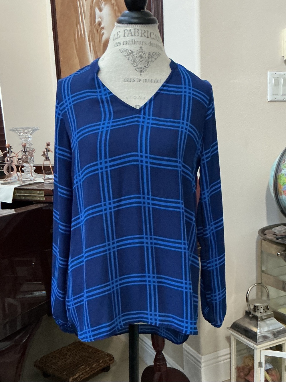 Charming Charlie Royal Blue Plaid V-Neck Long Sleeve Top